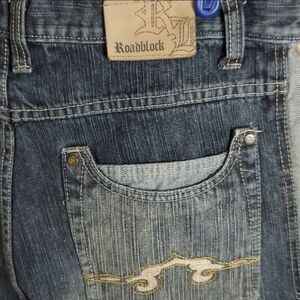 Roadblock skater shorts